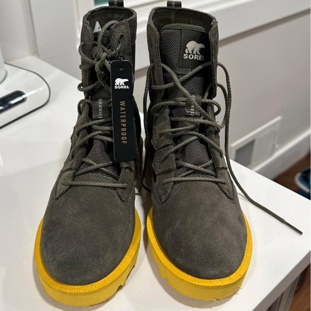 Sorel Women’s Waterproof Boots US 5.5
